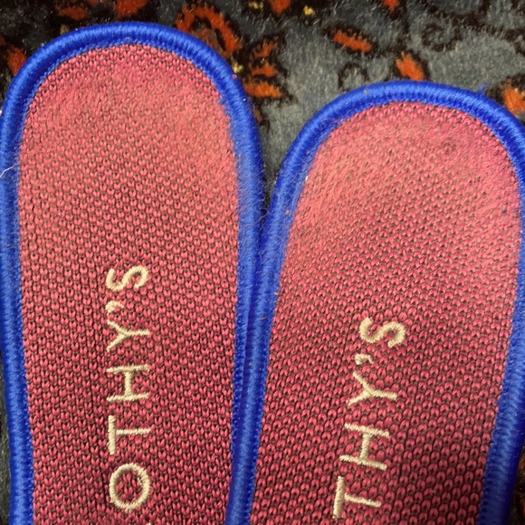 Magenta Rothy’s flats - Picture 2 of 5